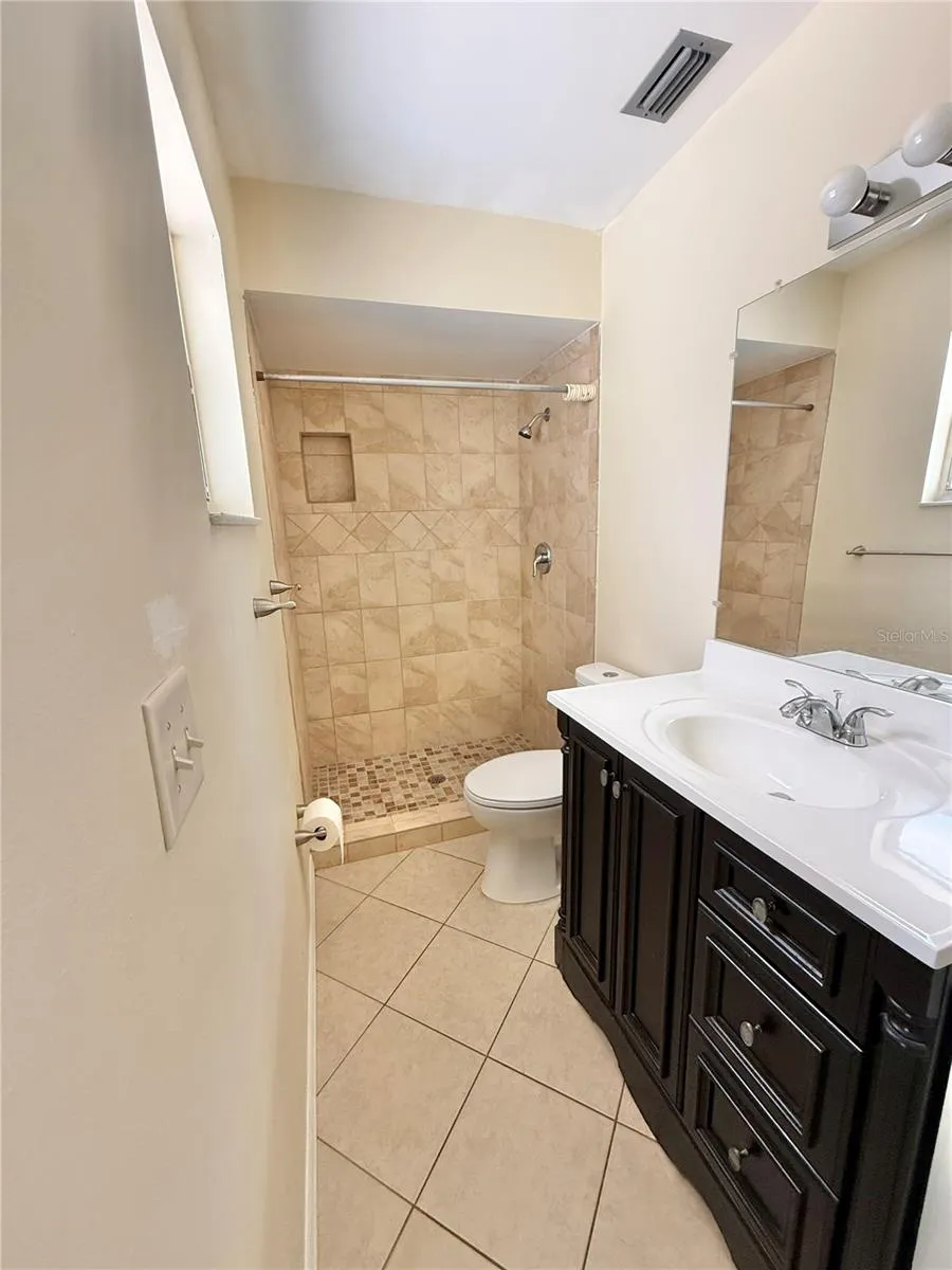 Master Bathroom en suite