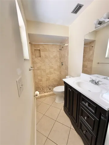 Master Bathroom en suite