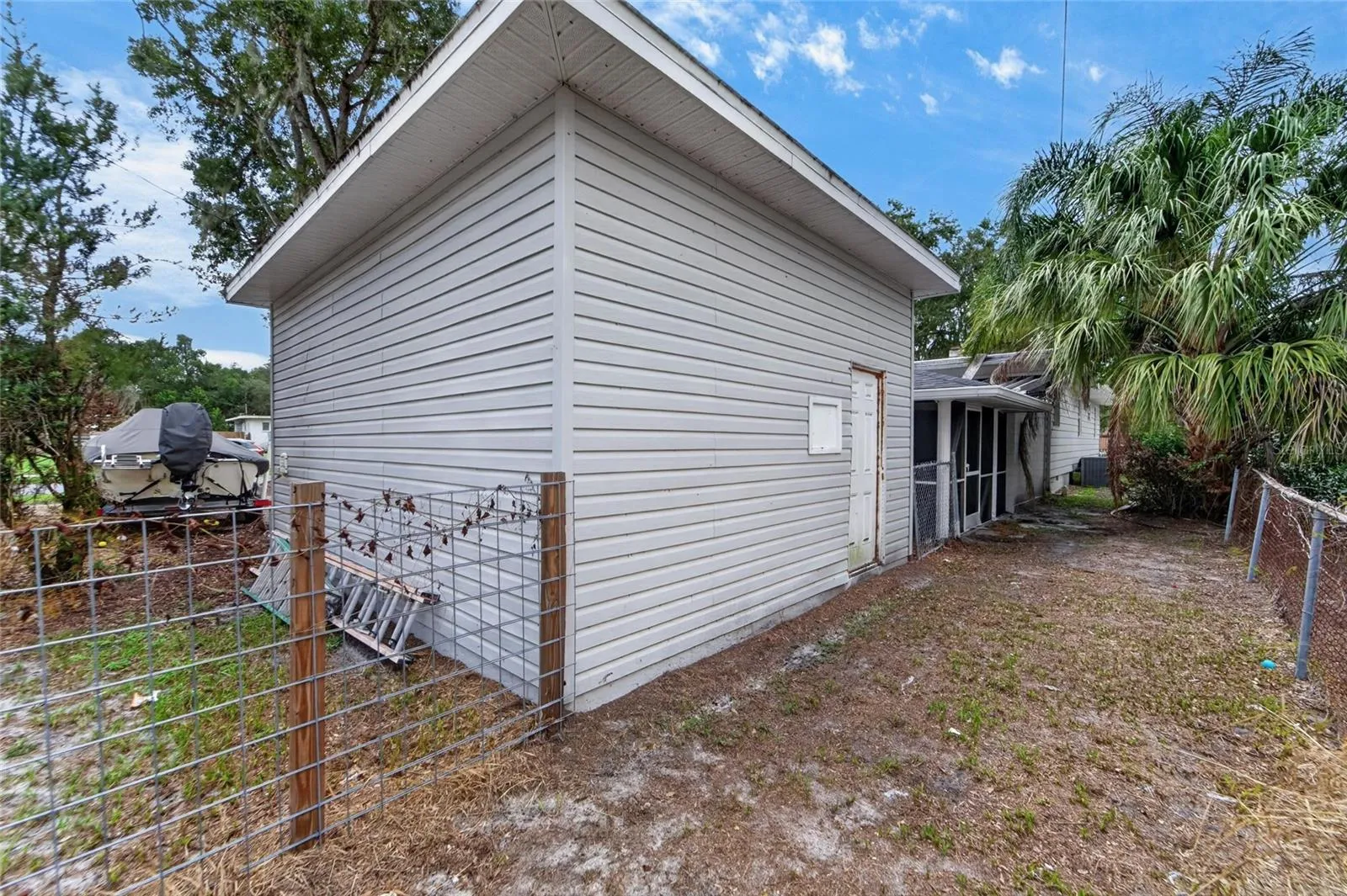 Detached Garage