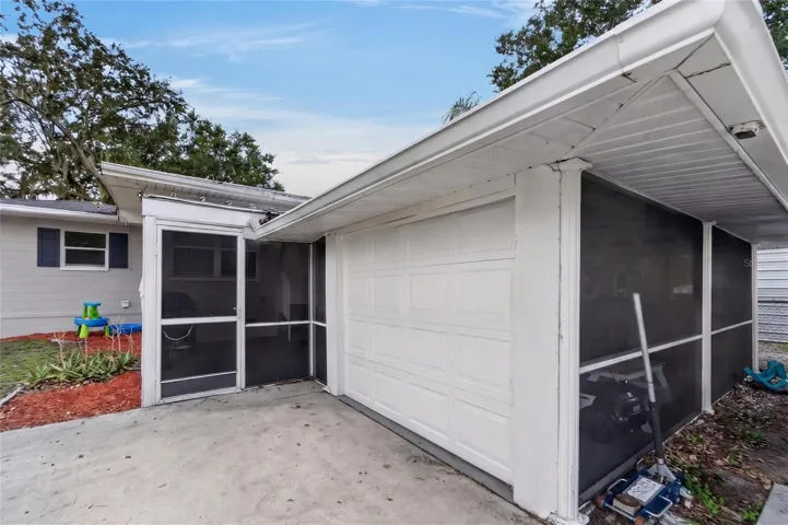 outside of screen patio