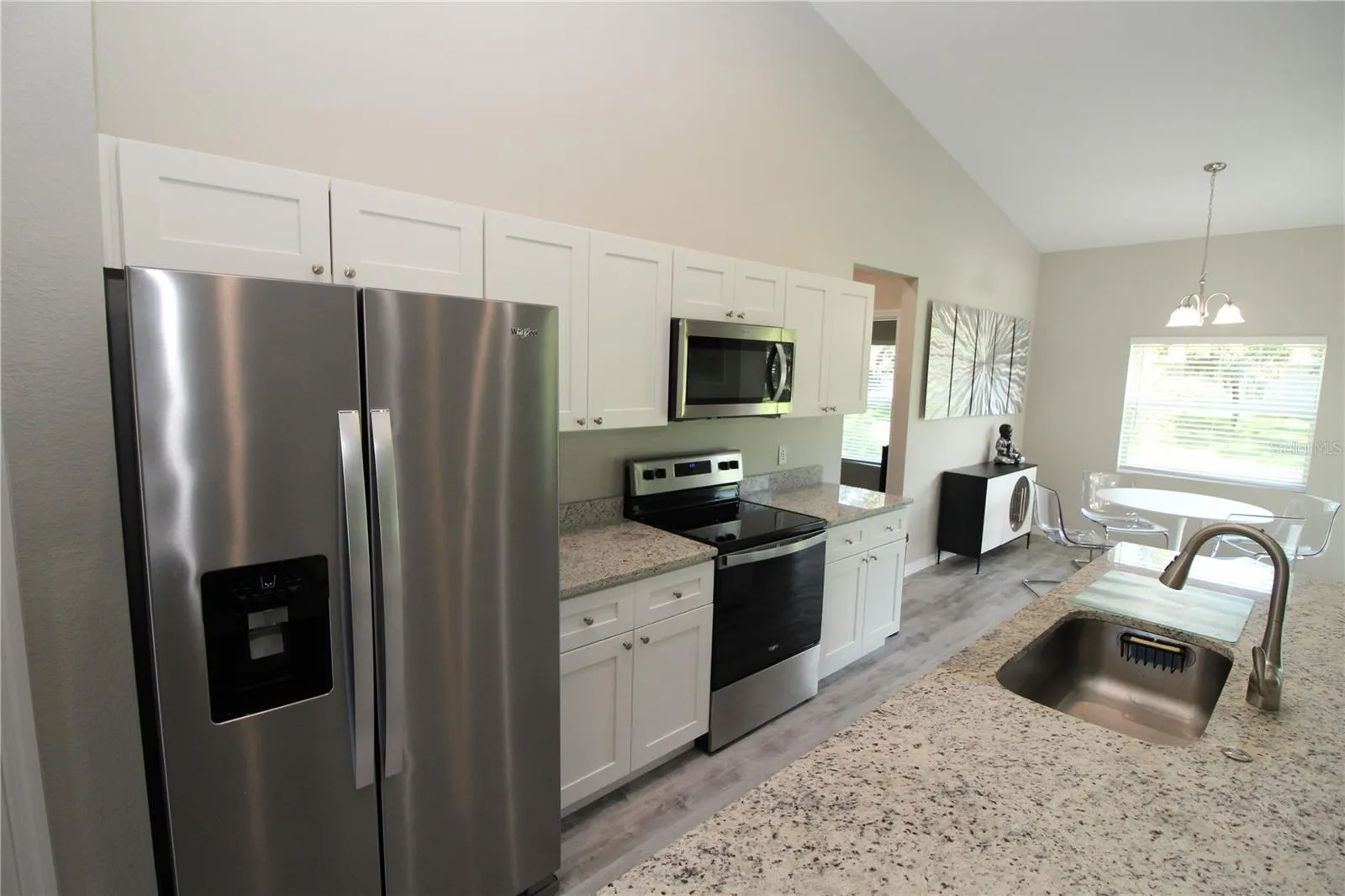 All Kitchen appliances will convey....
