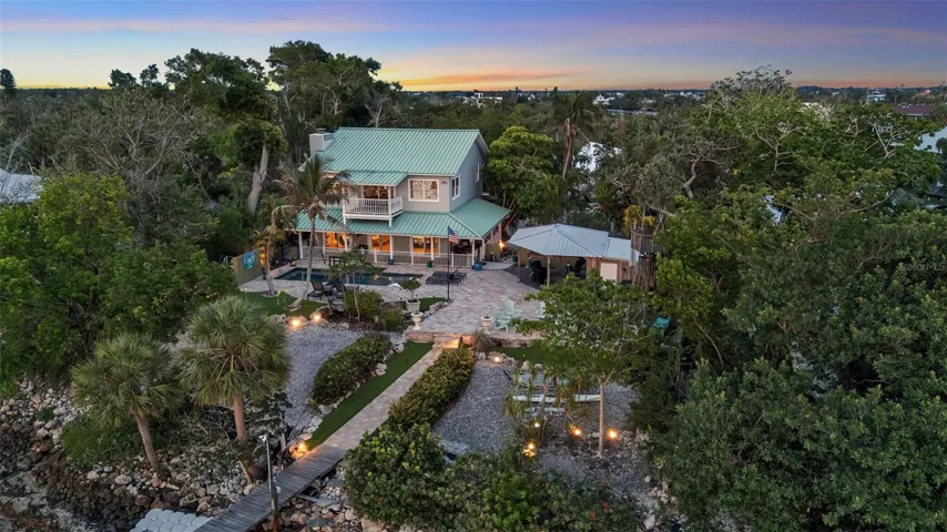 70 Mound Place, Terra Ceia FL Terra Ceia Island MLS #A4706781 Miguel BayfrontEstate-like property perfect for outdoor life!