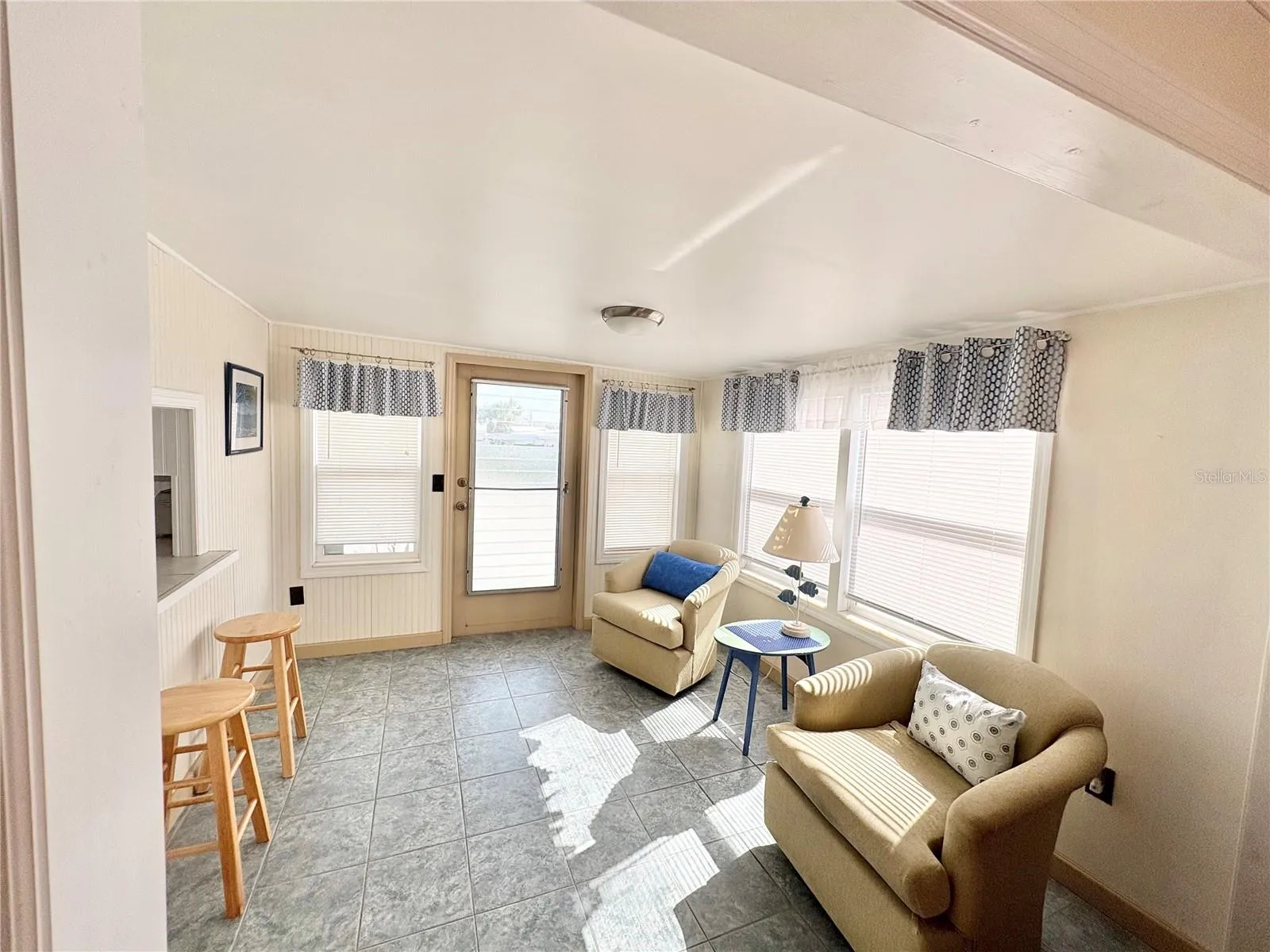 Extra sitting area