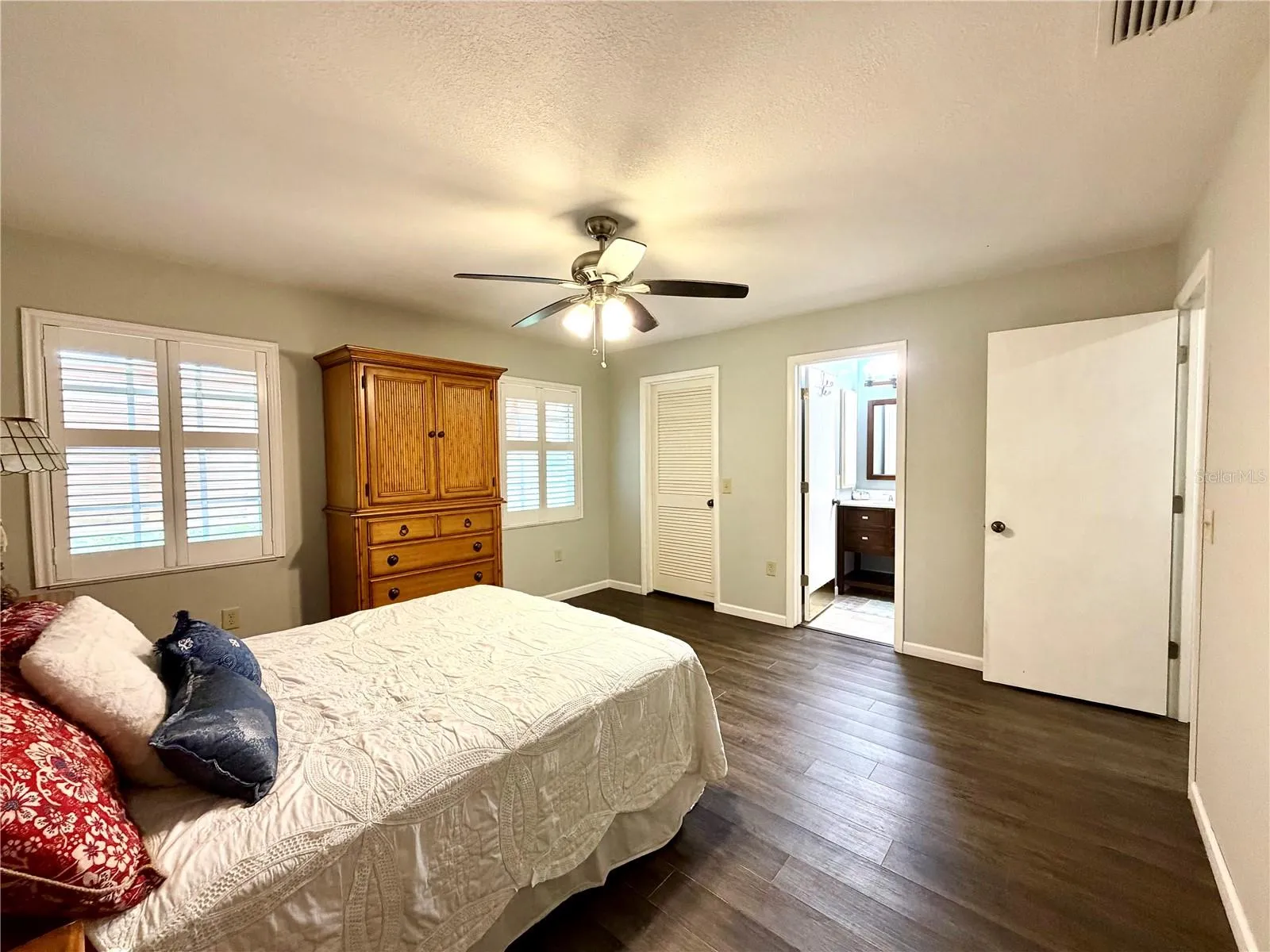 Room has a walk-in closet