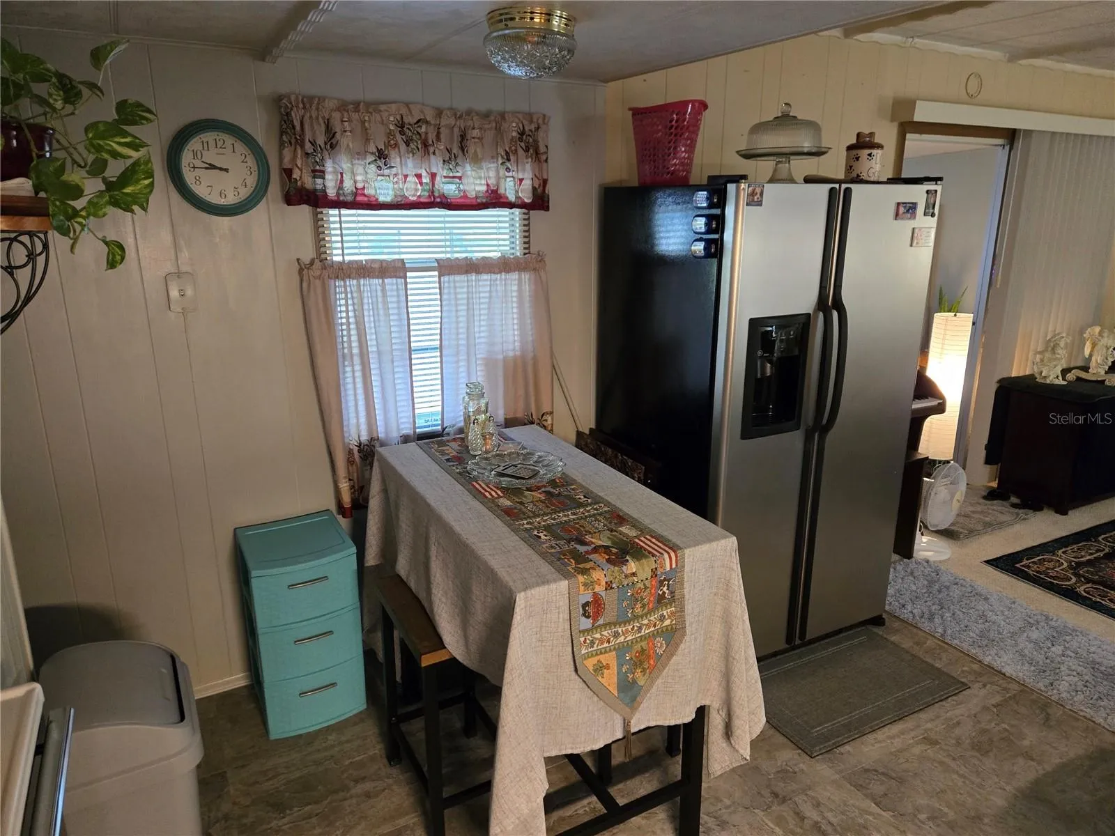 kitchen/dining