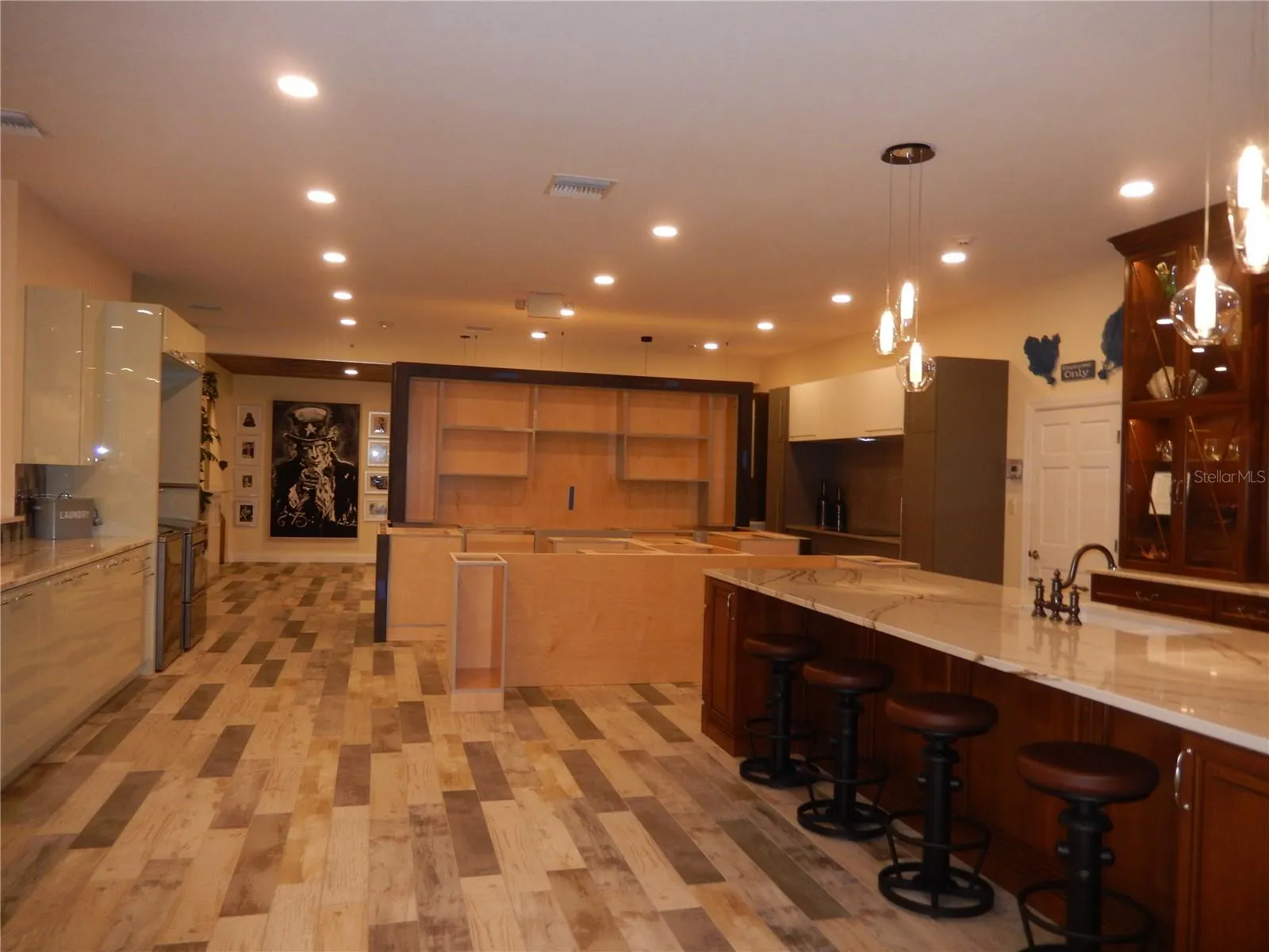 2015 Interior- Showroom VI