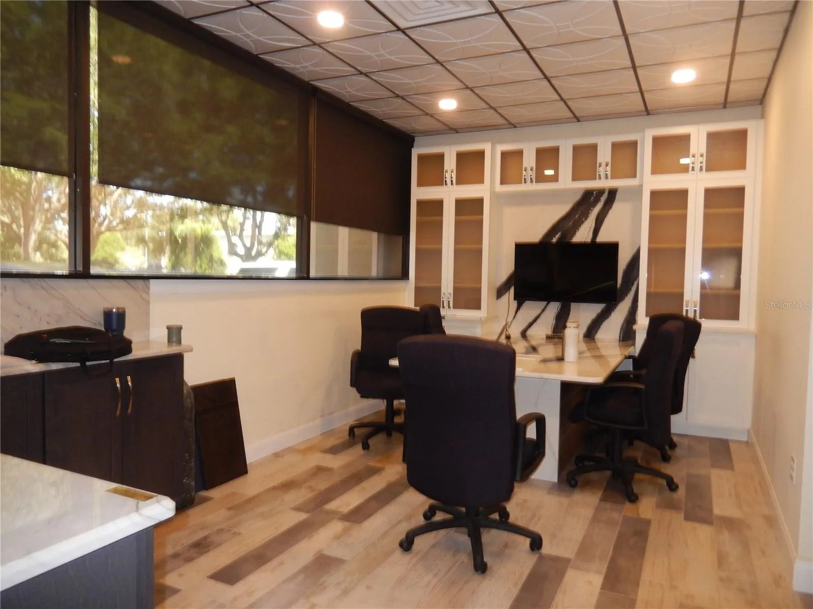 2015 Interior- Sales consultation