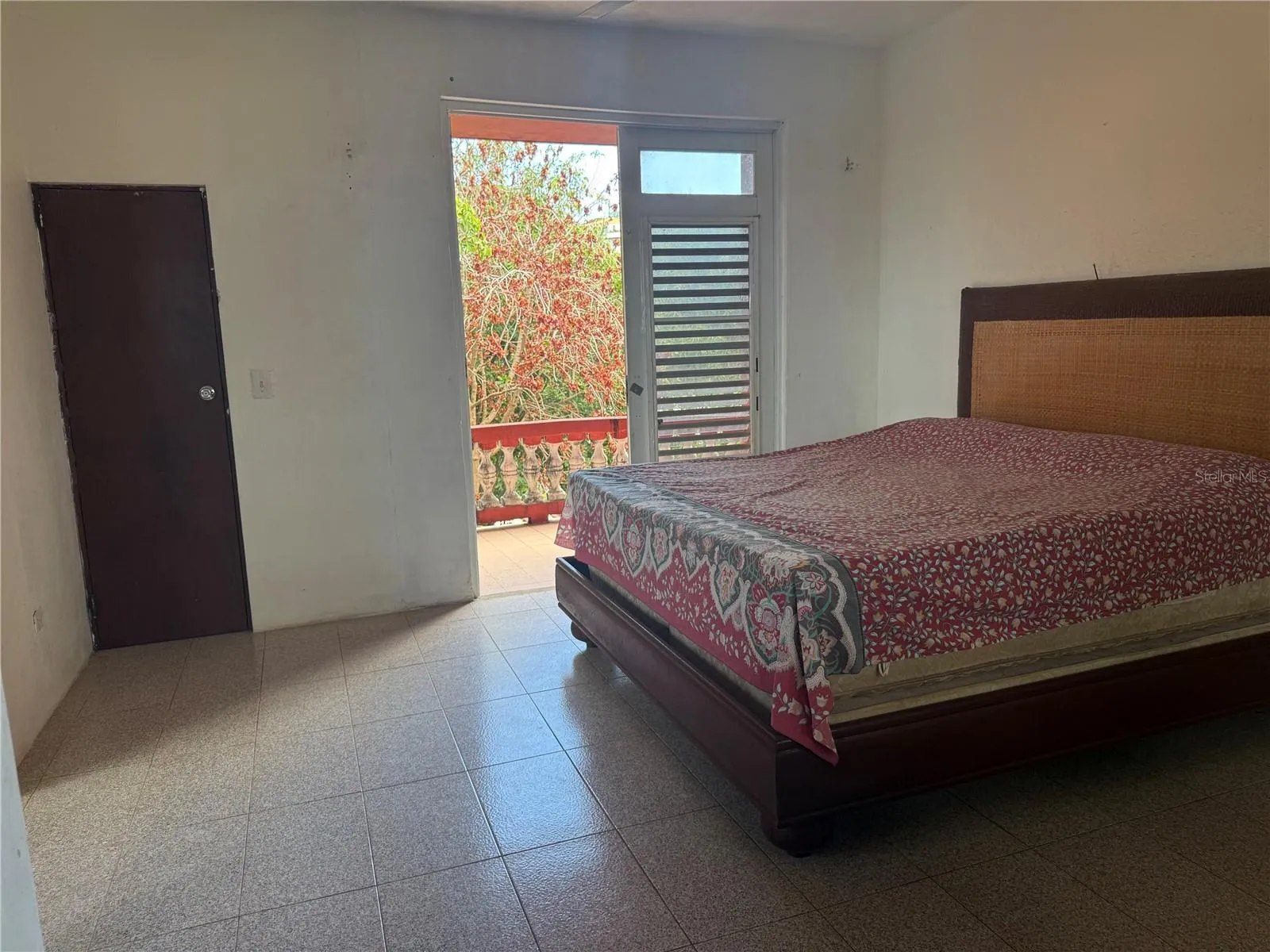 2nd Bedroom/ Private Balcony