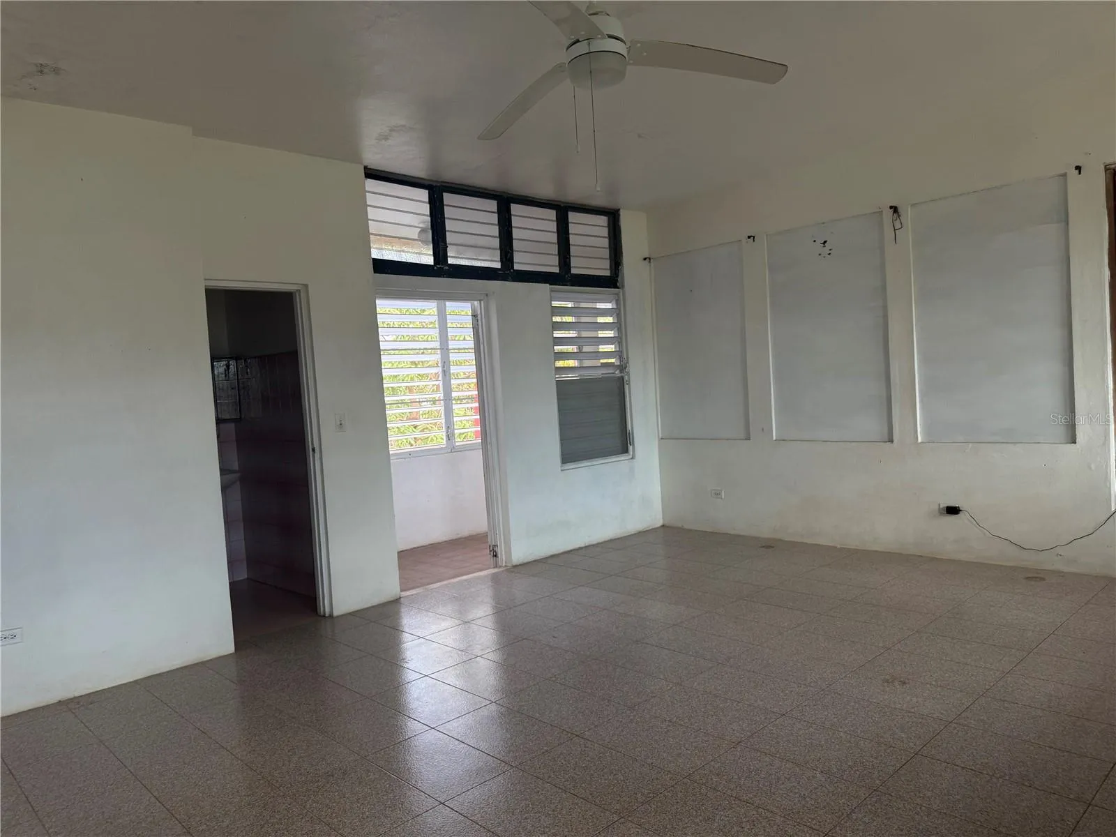 1st Bedroom.
