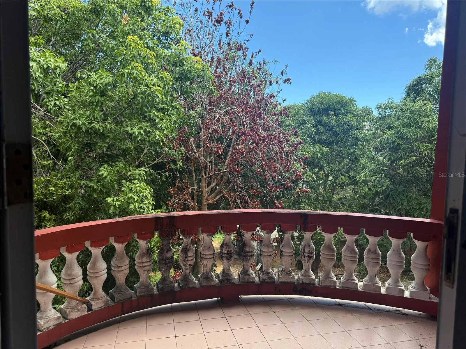 2nd bedroom's balcony.