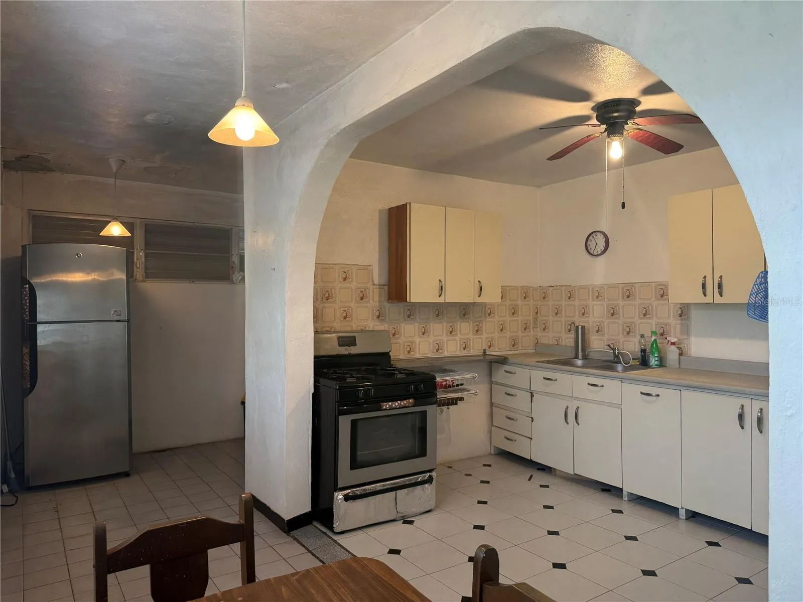 Kitchen/ Pantry