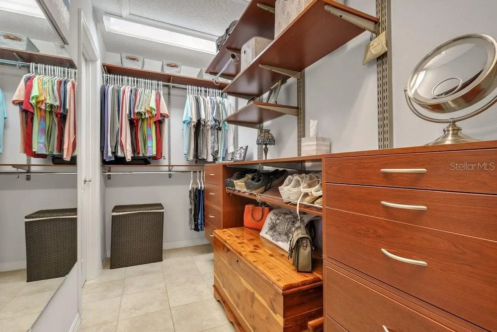 Walk in Closet Primary