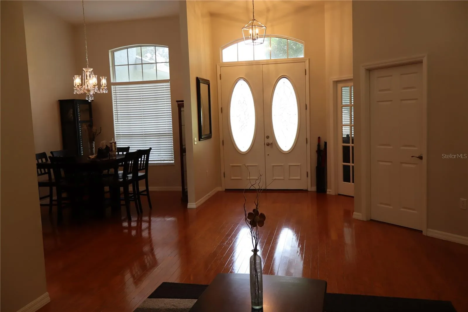 Entryway/Dining
