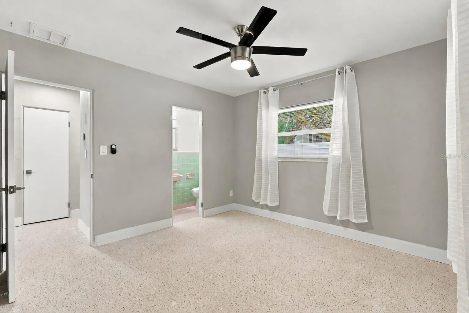 primary bedroom with ensuite