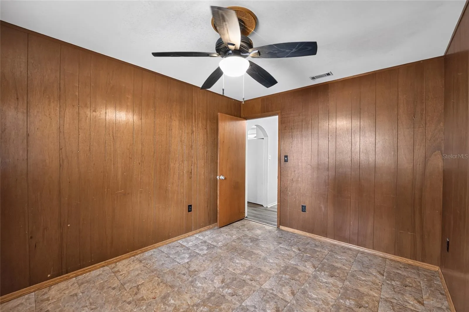 Additional room - could be converted to 4th bedroom
