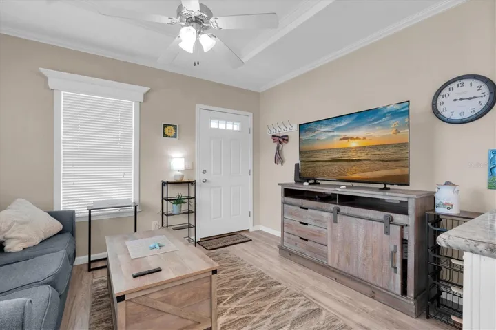 Spacious living room