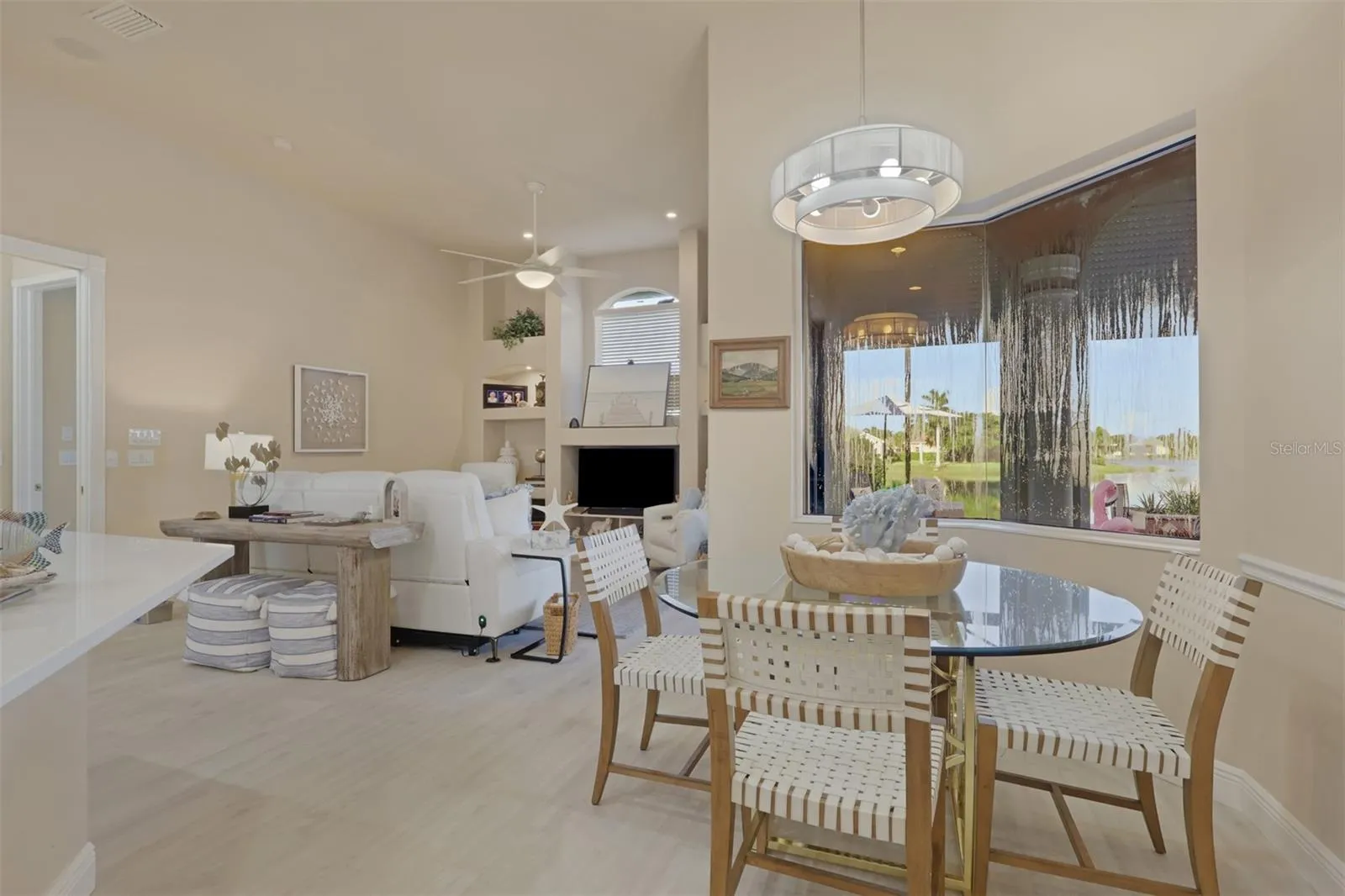 Dinette - Kitchen -Family Room