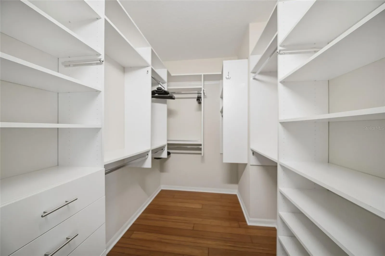 Primary suite closet