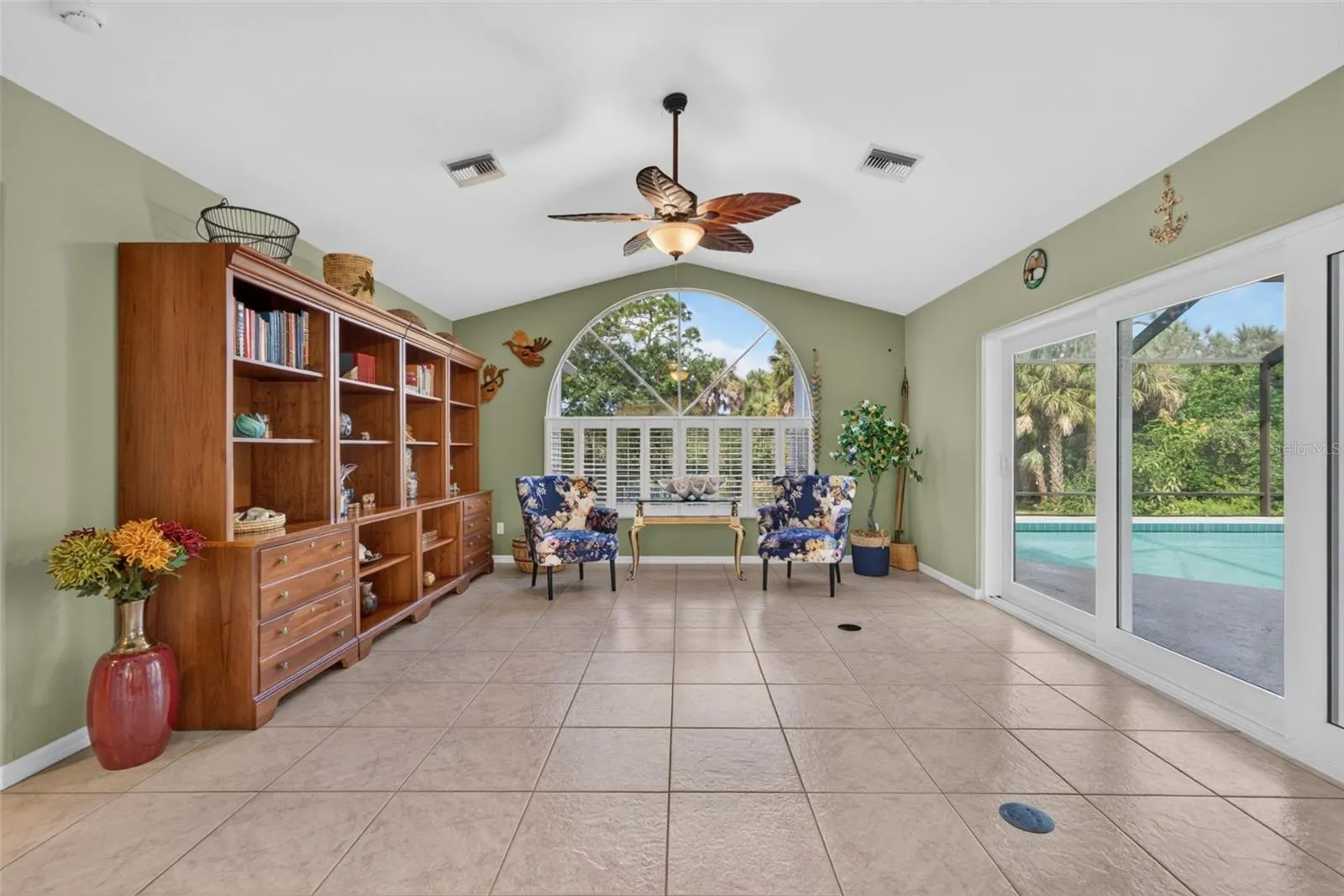 Huge extra family room