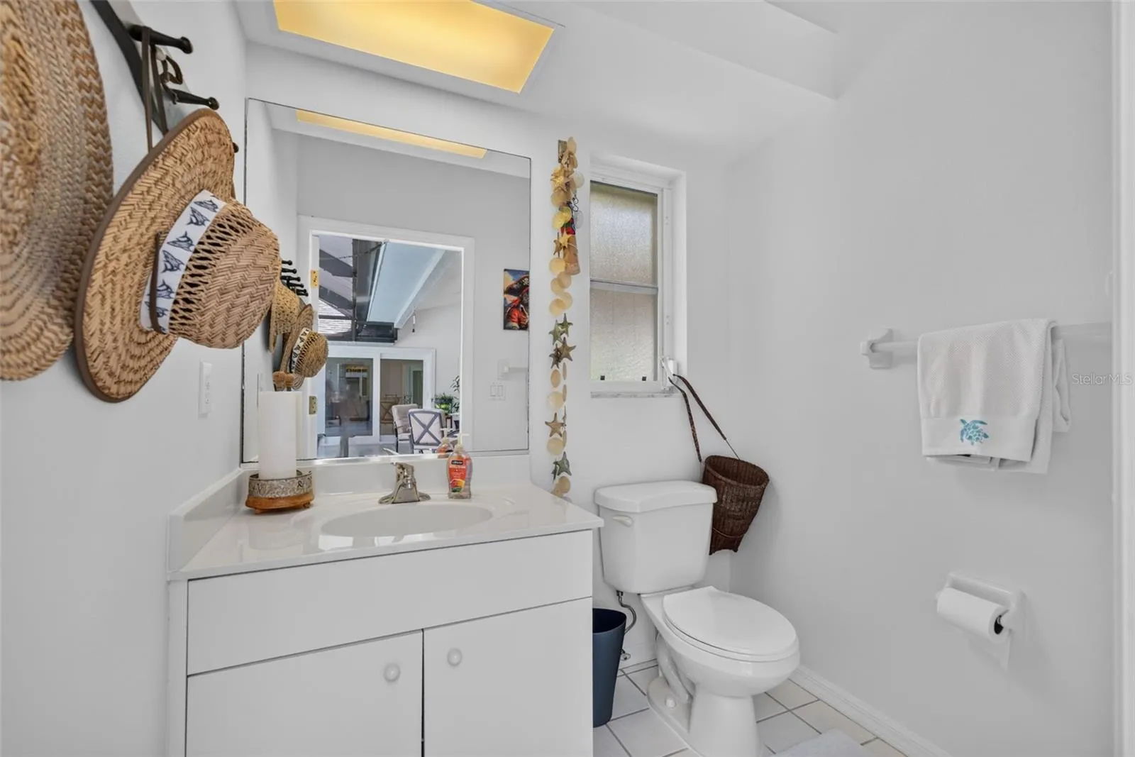 Lanai pool bathroom