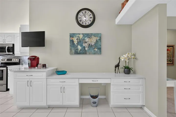 Coffee &amp; bar area