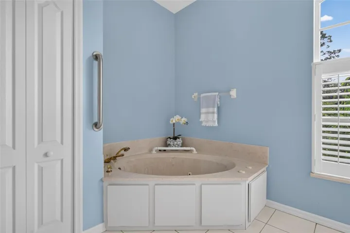 Large soaking tub