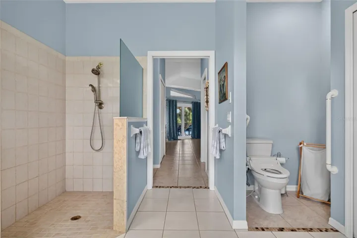 Walk in Roman shower