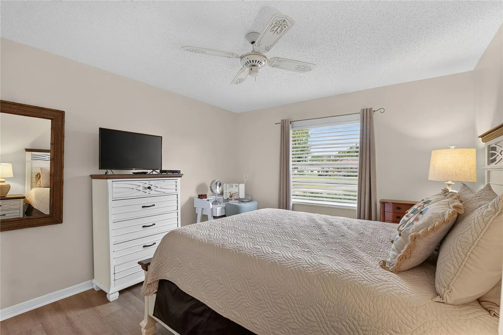 Bedroom !