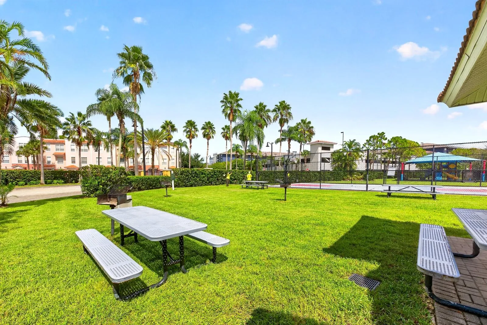 Picnic/BBQ area.