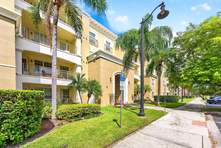 Nicely landscaped, well-kept resort community.