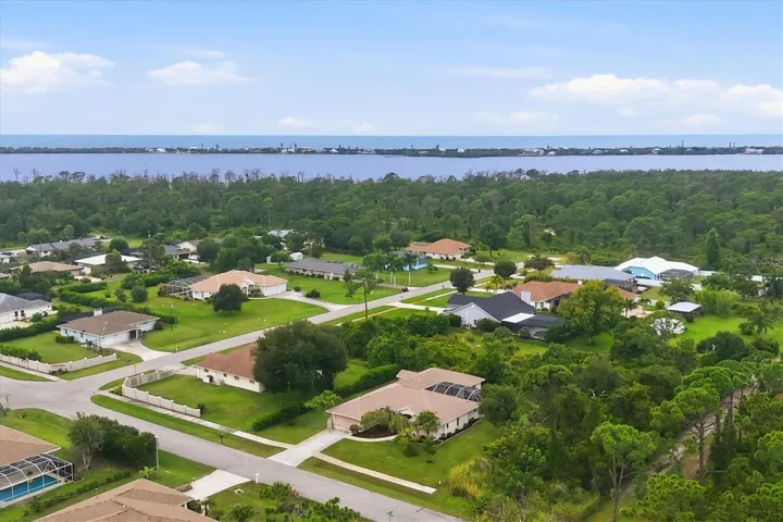 Close to Lemon bay and the Gulf