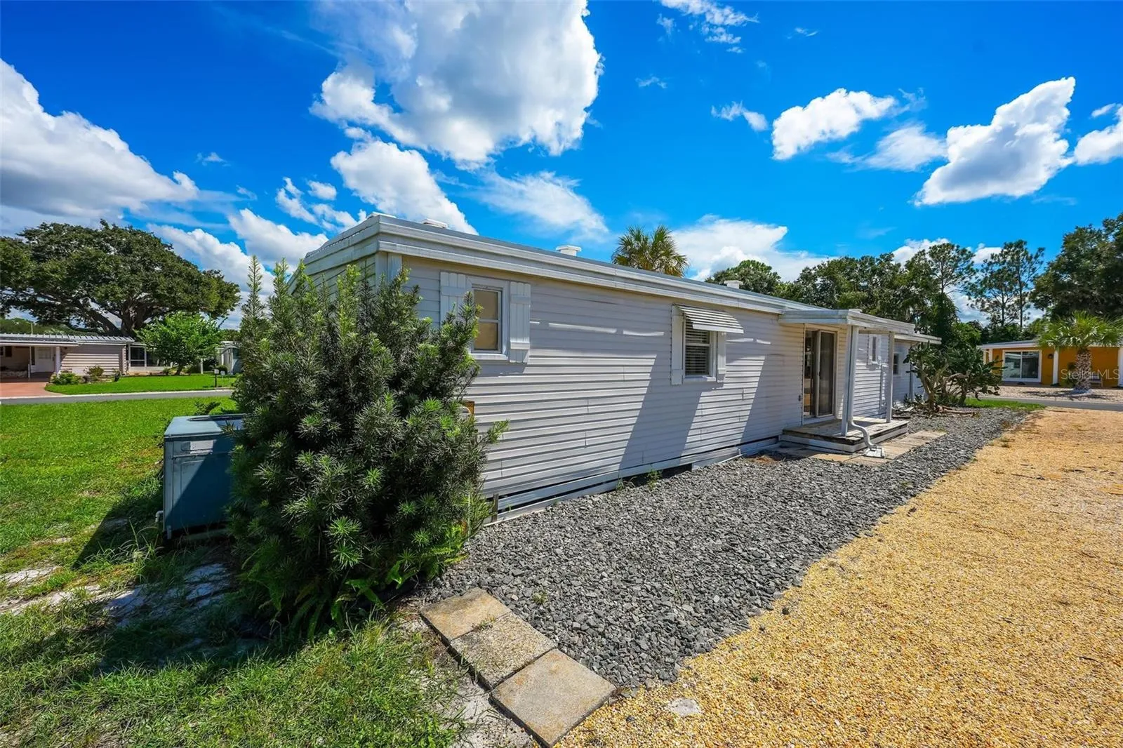 Covered rear deck