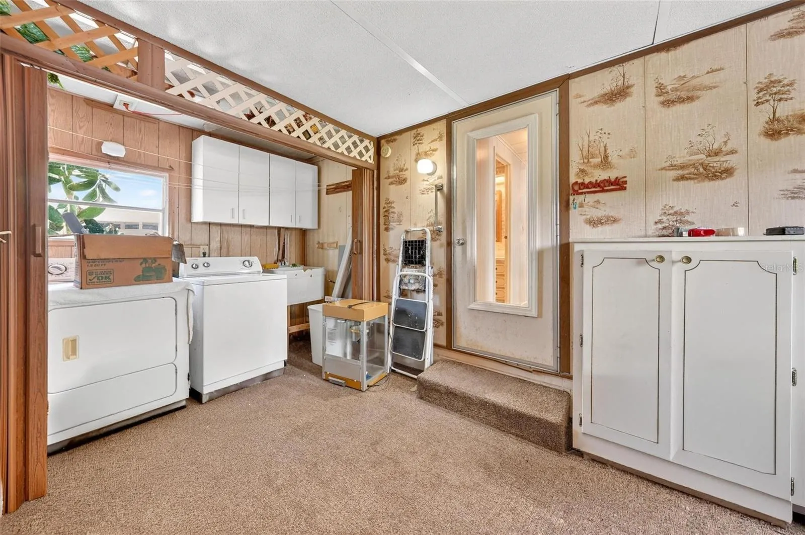 Attached Laundry/Storage Room