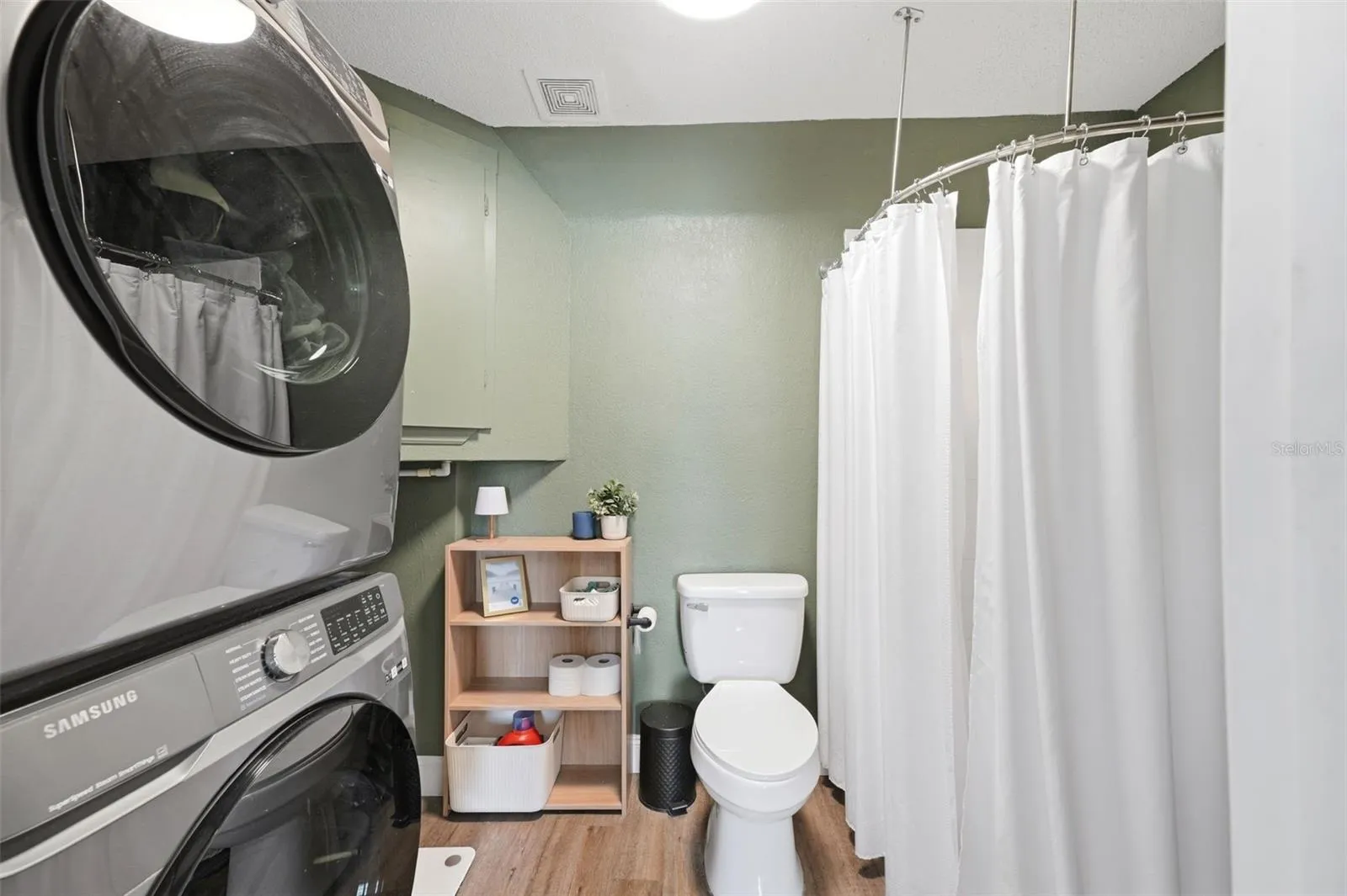 primary bathroom/laundry