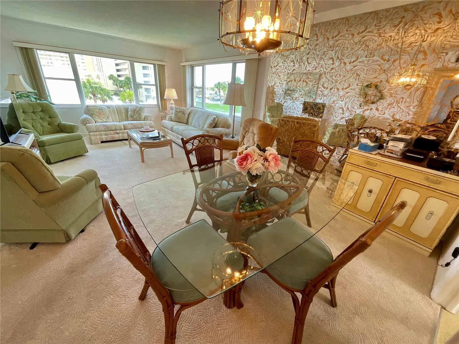 LIVING/DINING ROOMS