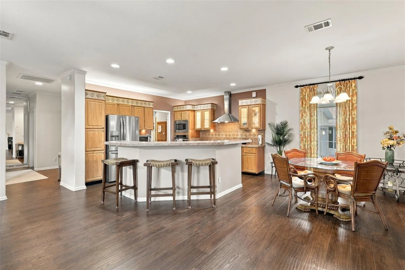 Kitchen breakfast bar and dining area.