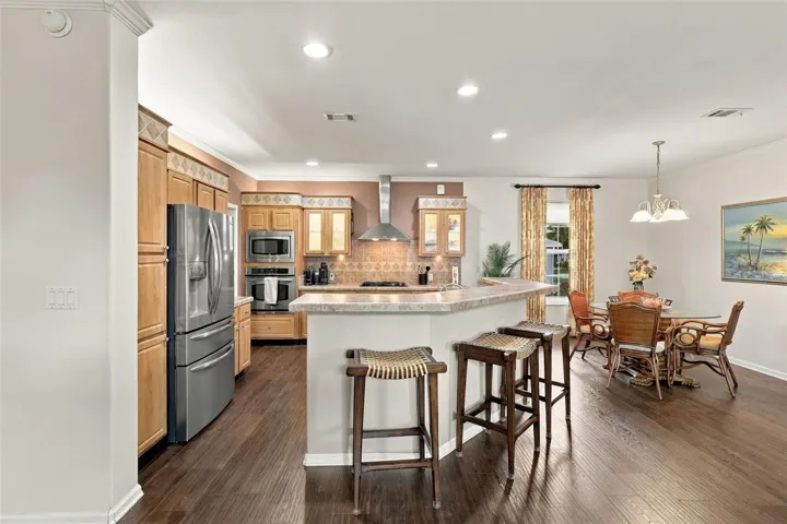 Kitchen and dining area.