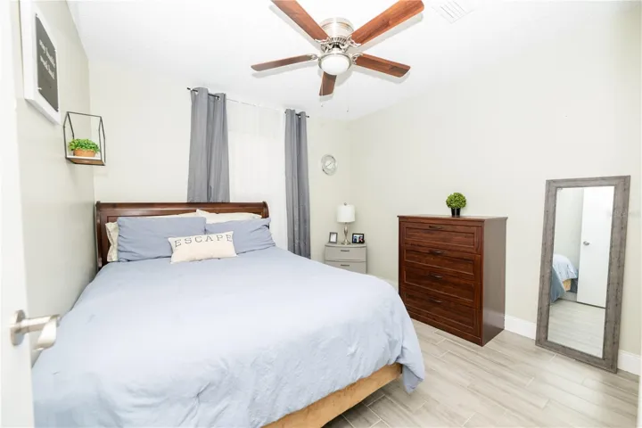 Guest bedroom
