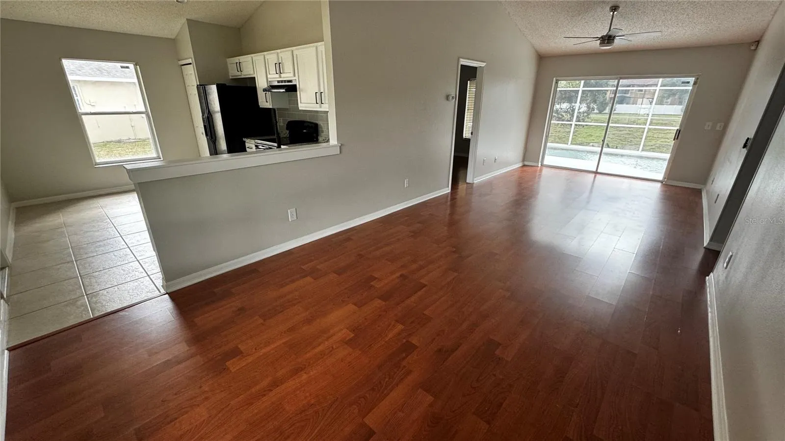 Living/Dining Area