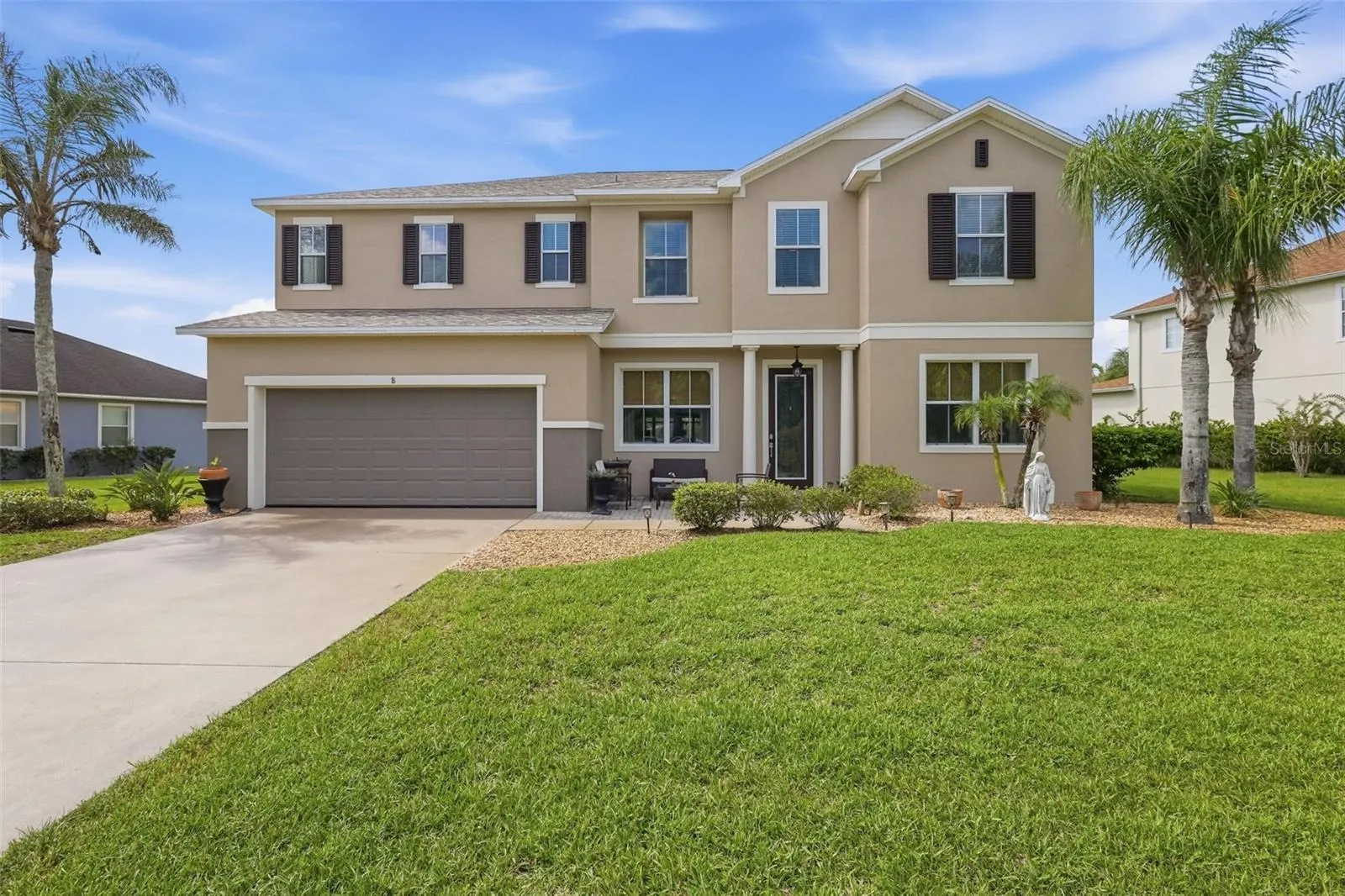 Front of this wonderfully kept 5-bedroom 3-bath home