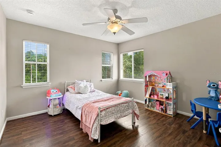 Let's not forget the 4th bedroom this home offers. Great for big families!!