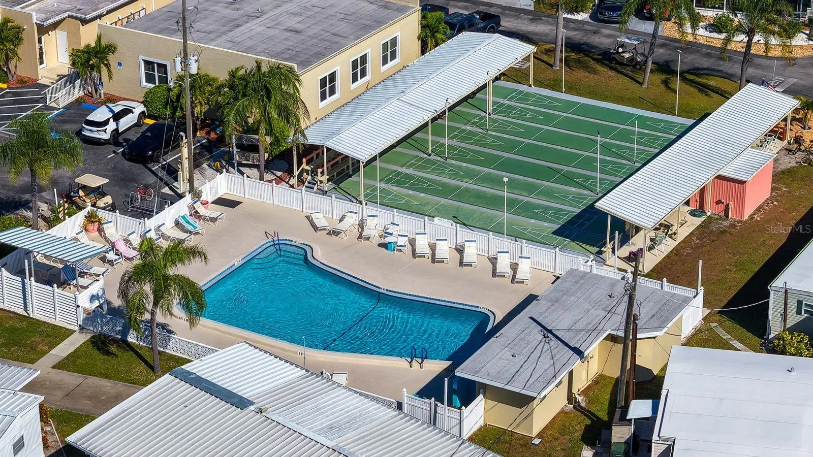 Clubhouse, Community Pool & Shuffleboard