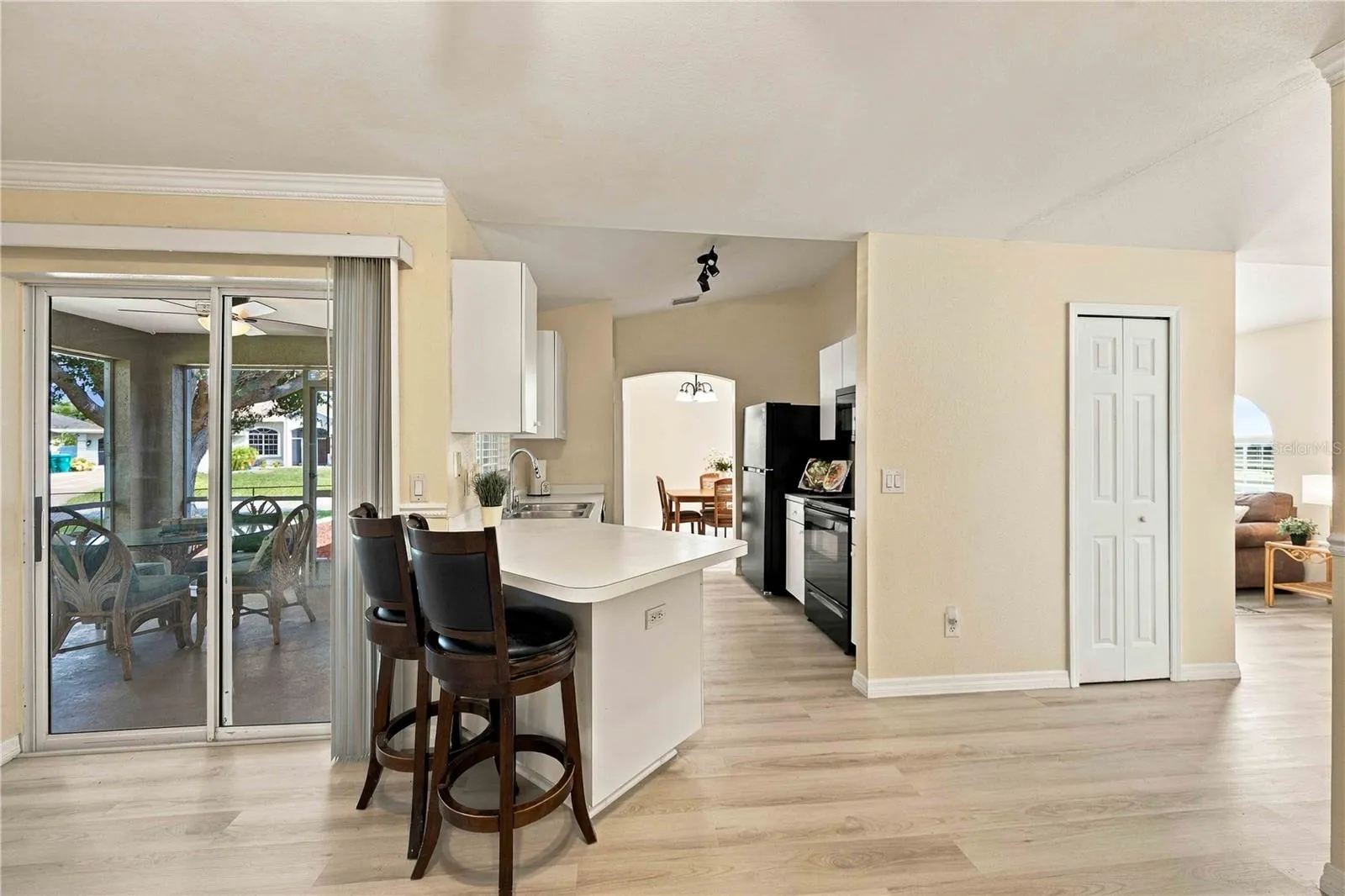 Breakfast bar in Kitchen