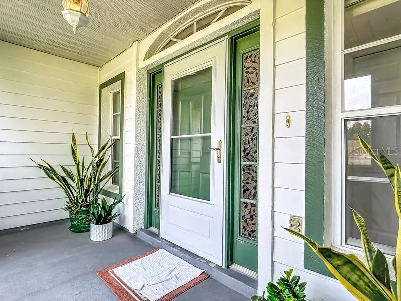 Exterior Entry