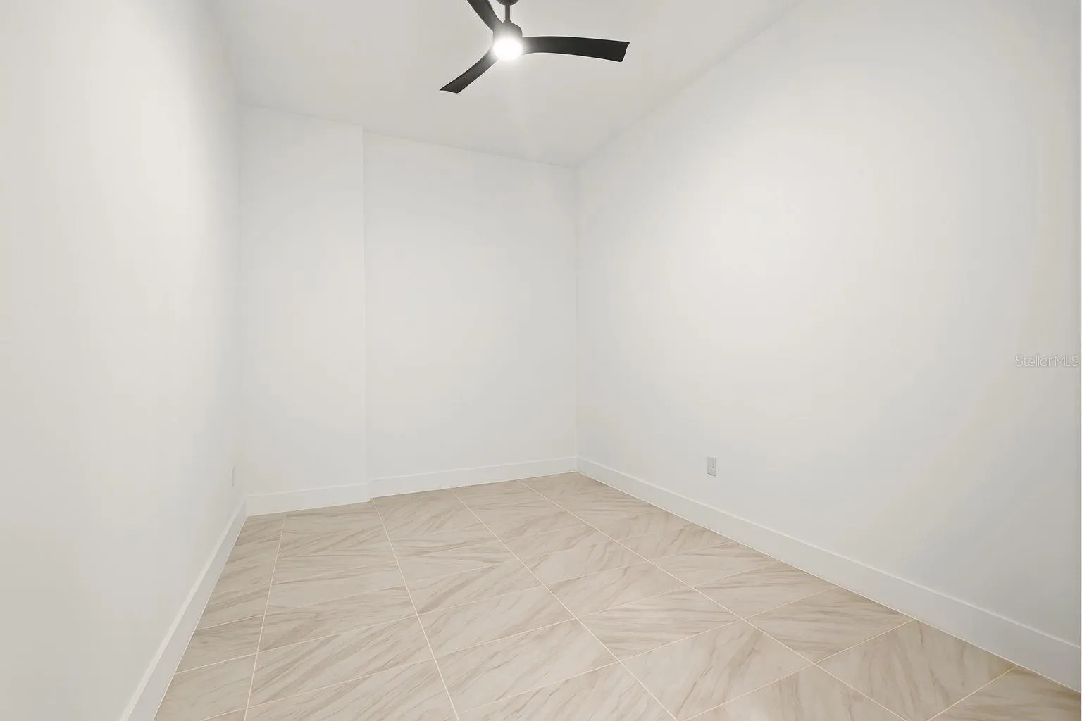 Den/Optional 2nd Bedroom