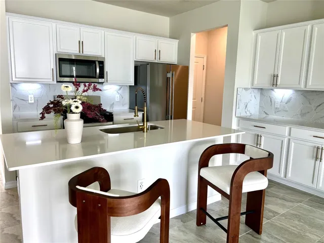 Kitchen – front view