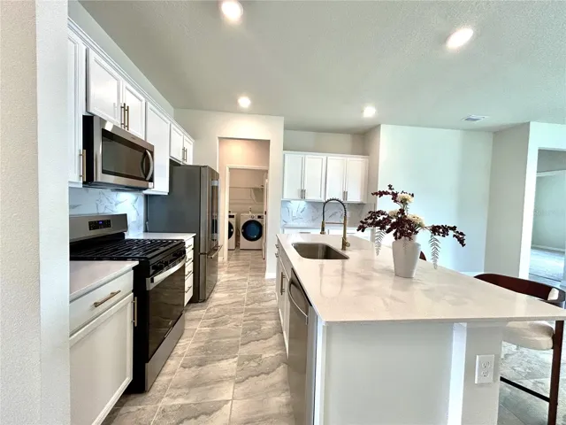 Kitchen – side view