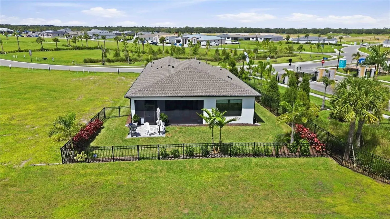 Your slice of the Florida Dream!