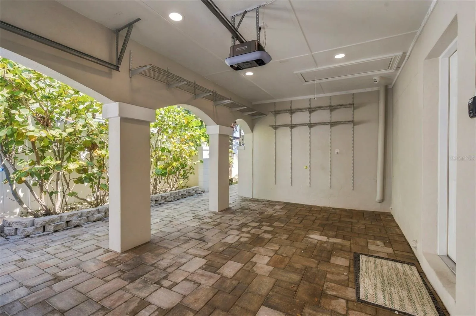 Second garage - direct access to the NEXT GEN SUITE