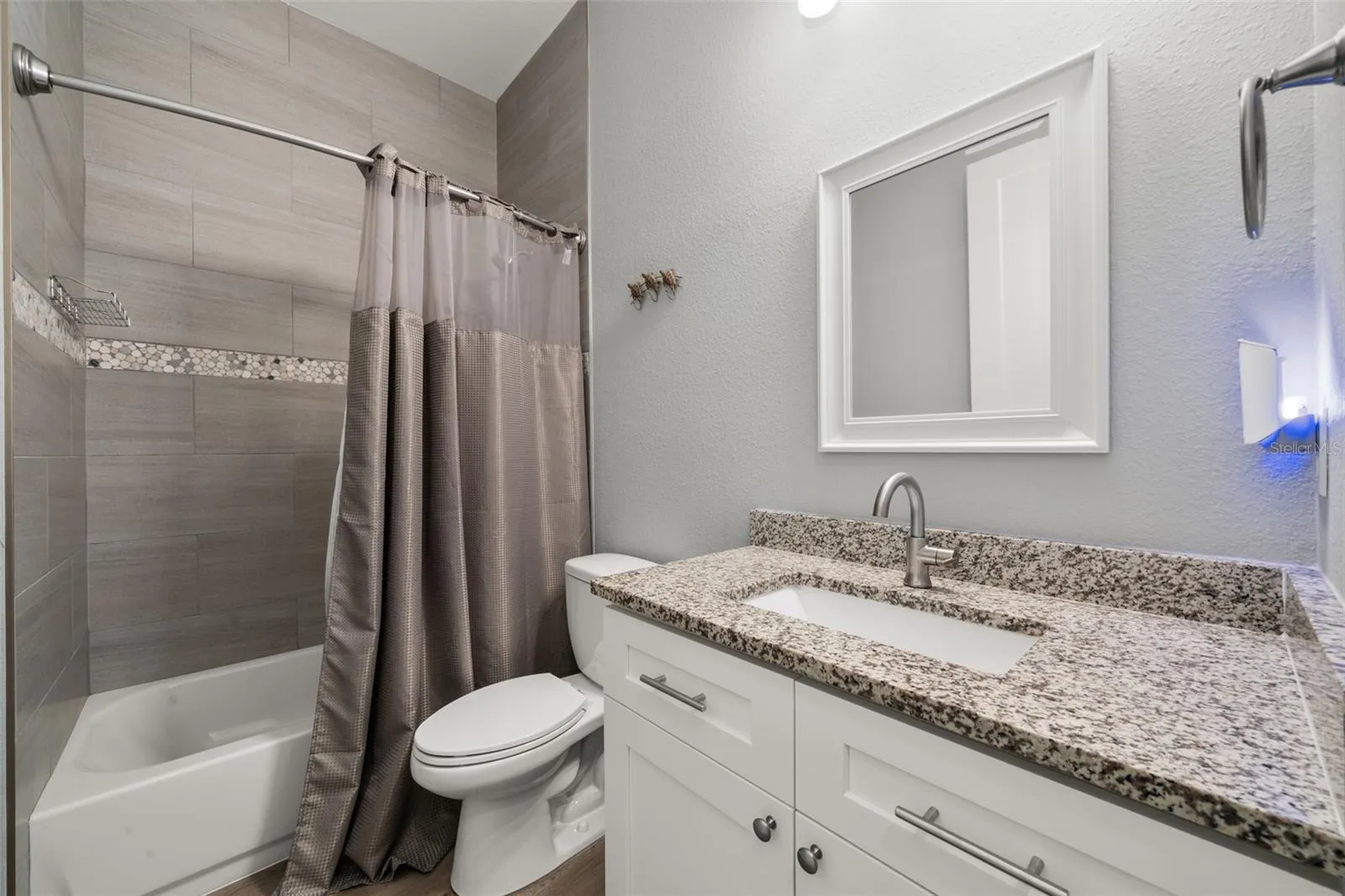 2nd Bathroom